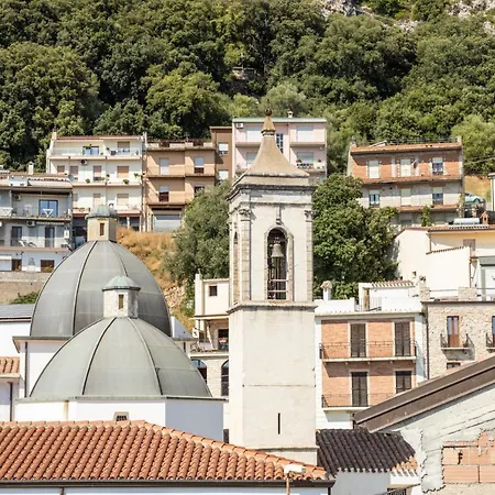 Bed And Terrace Caterina 招待所