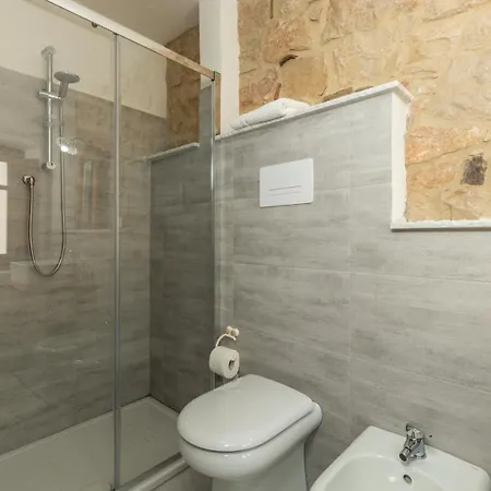 Bed And Terrace Caterina 3*